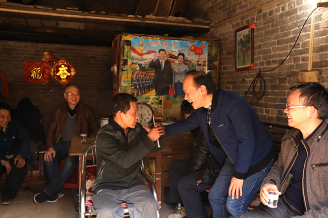 共享企業(yè)成果，展現(xiàn)人文關(guān)懷